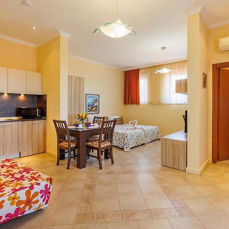 סוזופול Apartments Dreambg מראה חיצוני תמונה